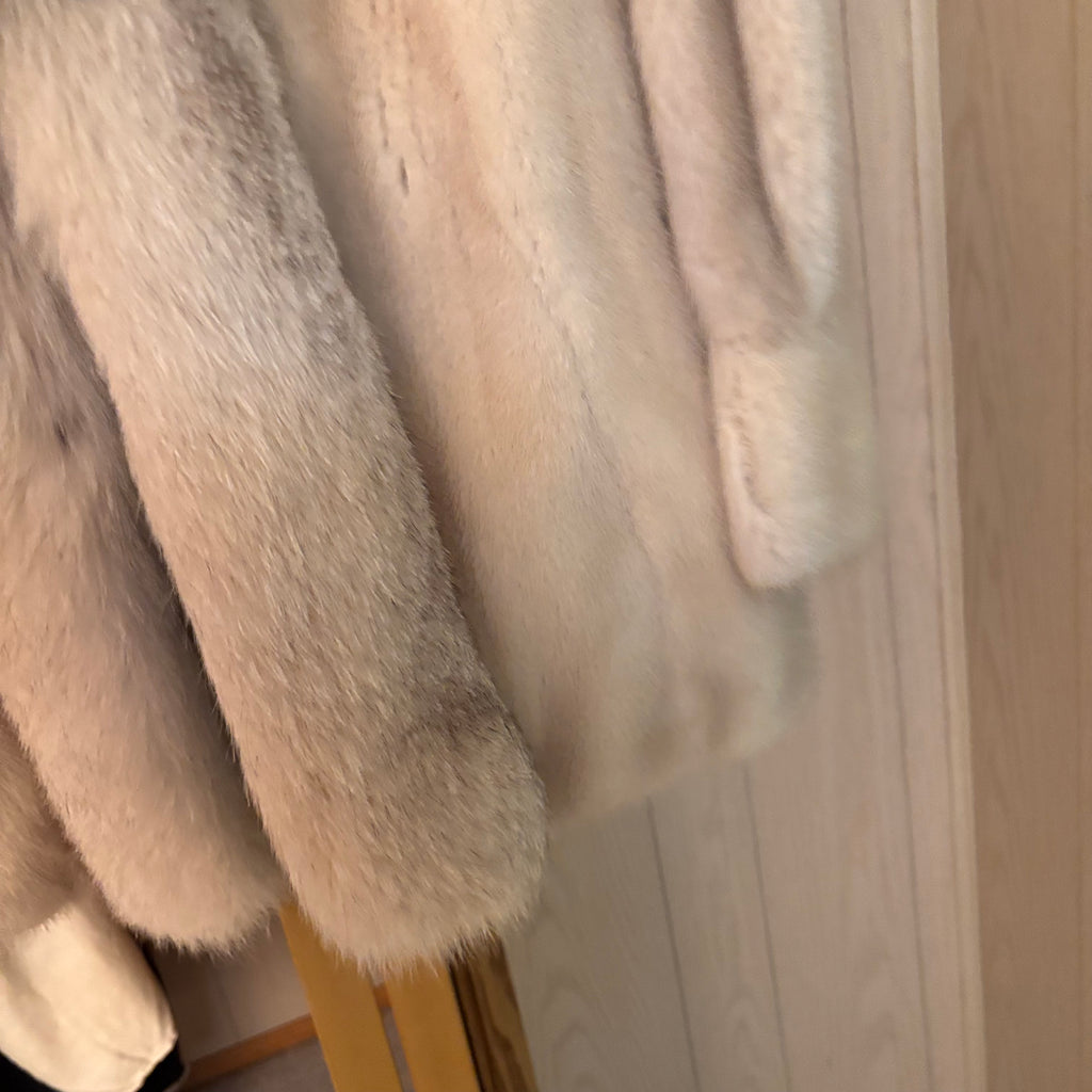 K402 2 vintage fur coats and vintage fur shawl