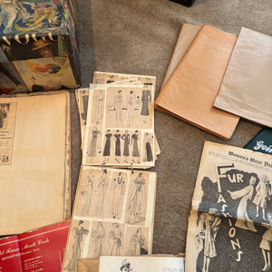 VINTAGE FASHION DESIGN GROUPING (YAEGERS FURS SCRAPBOOKS AND MORE) - P322