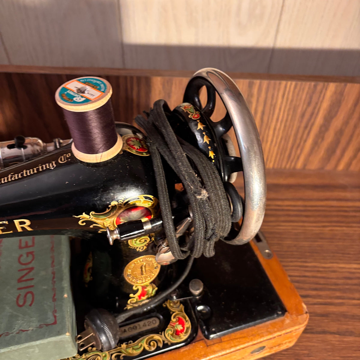 K400 Vintage singer sewing machine