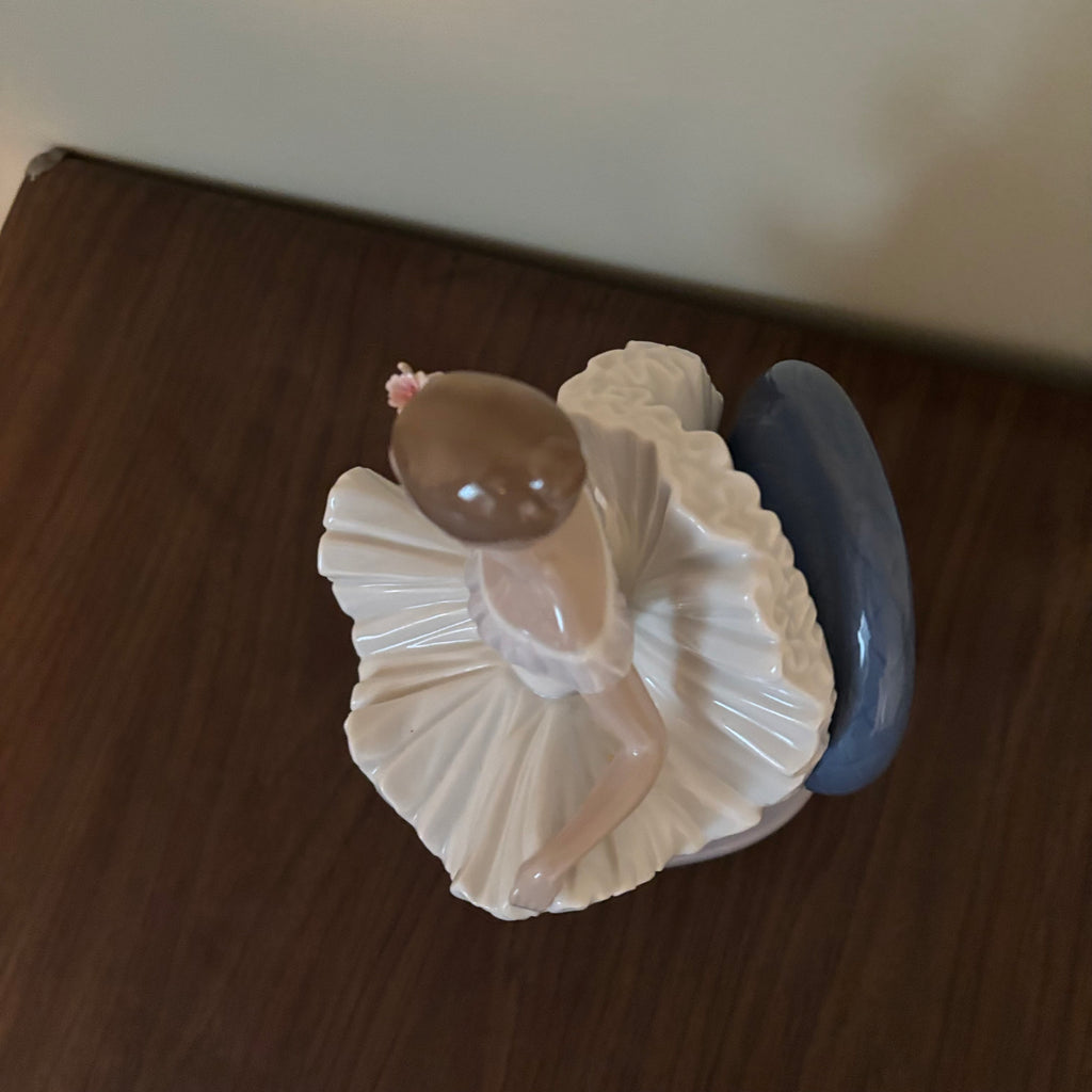 D151 9” Tall Vintage Nao Ballerina ceramic figurine