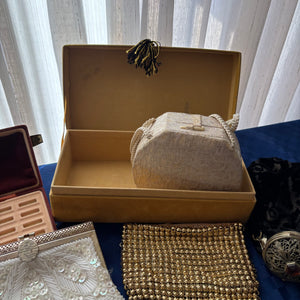 VINTAGE PURSES AND MORE GROUPING - P296