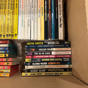 AGATHA CHRISTIE BOOKS GROUPING - P215