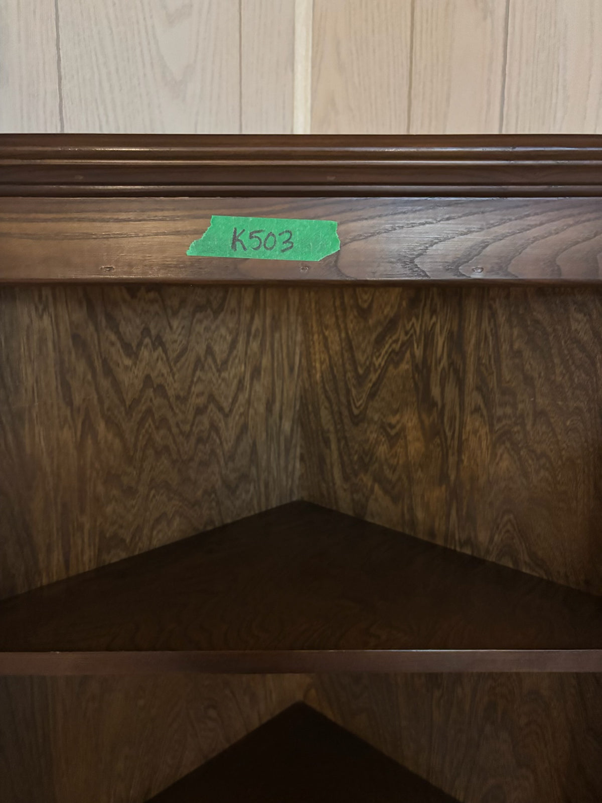 K503B Vintage solid wood corner bookshelf