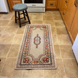 Vintage Shillcraft Wool Rug with Wooden Stool - M348