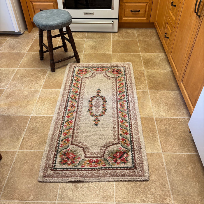 Vintage Shillcraft Wool Rug with Wooden Stool - M348