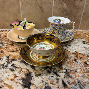 3 Teacups with Saucers - M330