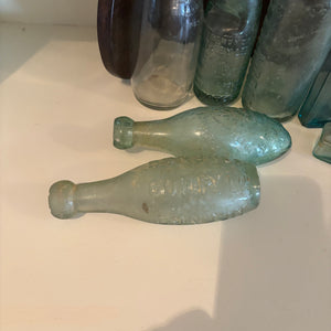 ANTIQUE AND VINTAGE GLASS BOTTLES GROUPING - P261