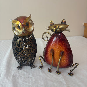 B428 Tin cat and owl