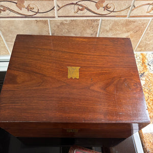Vintage Grouping (Toiletries Kit and More) - M332