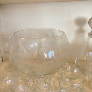 VINTAGE GLASSWARE GROUPING (ETCHED PUMCH BOWL AND MORE) - P285