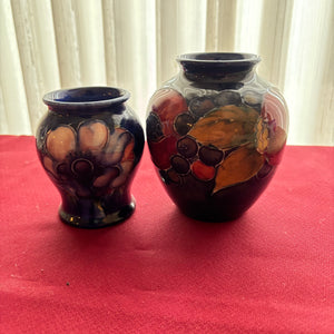 2 VINTAGE MOORCROFT VASES (4.5" AND 3.5" TALL) - P155