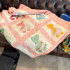 4 VINTAGE BLANKETS - P142