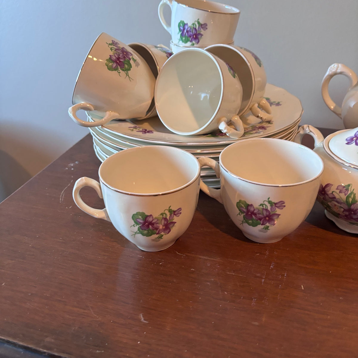 X259 58 Piece Vintage Imperial Porcelain China grouping