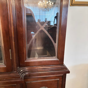 SOLID WOOD VINTAGE CHINA CABINET WITH HIDDEN SECRETARY DESK (CONTENTS NOT INCLUDED) - P136
