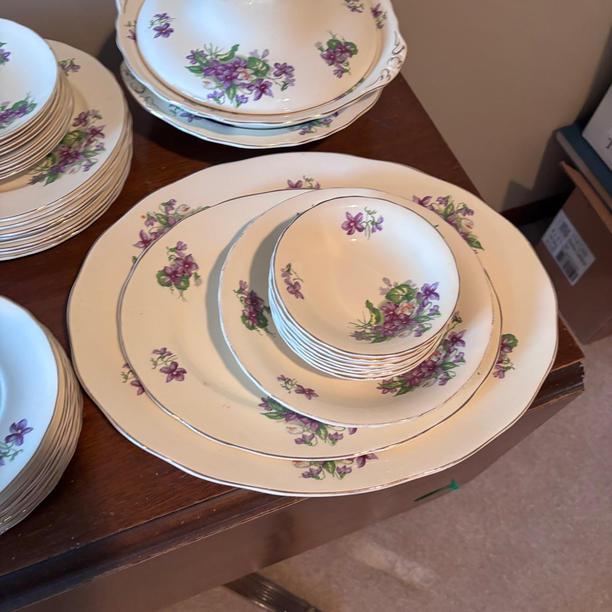 X259 58 Piece Vintage Imperial Porcelain China grouping