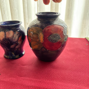 2 VINTAGE MOORCROFT VASES (4.5" AND 3.5" TALL) - P155
