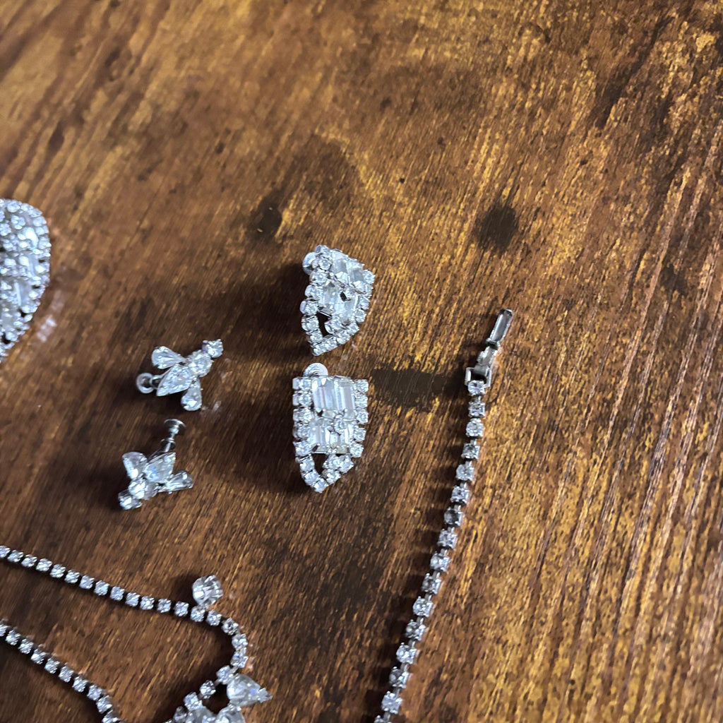 K403 Vintage fashion jewelry and silver purses