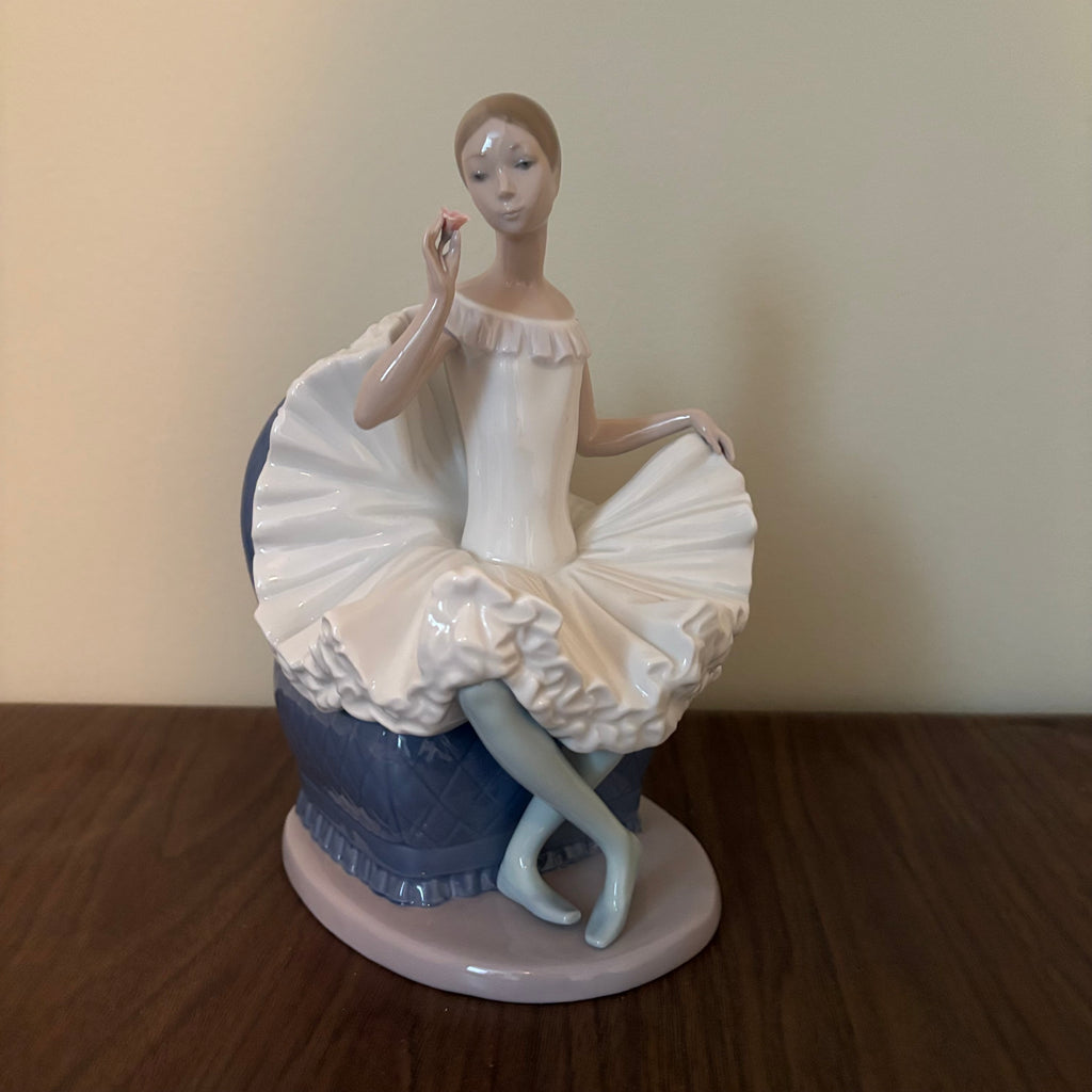 D151 9” Tall Vintage Nao Ballerina ceramic figurine