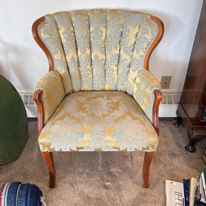 VINTAGE ARMCHAIR WITH TUFFTED BACK (2ND CHAIR ALSO AVAILABLE BUT BROKEN) - P178