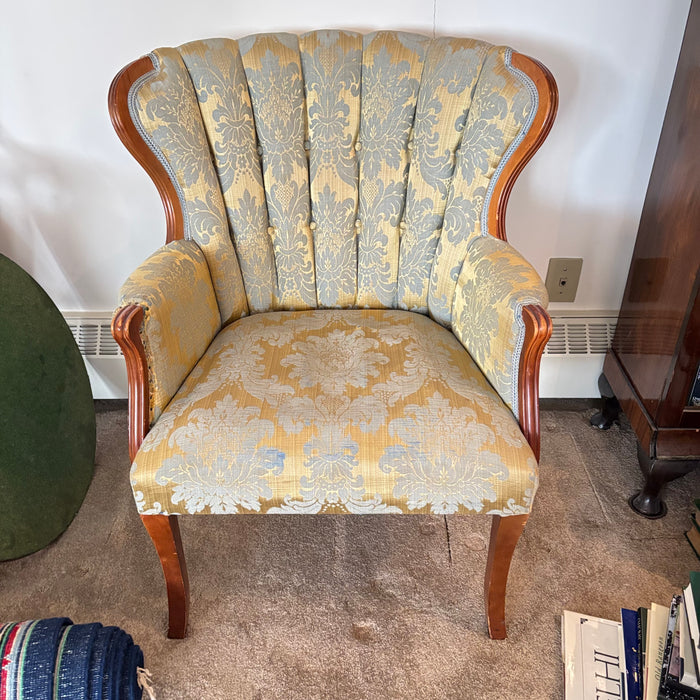 VINTAGE ARMCHAIR WITH TUFFTED BACK (2ND CHAIR ALSO AVAILABLE BUT BROKEN) - P178