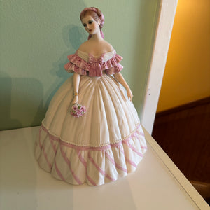 W834 Vintage Sandro Maggioni Capodimonte porcelain figurine, titled "Lady with the Flowers" (or Modelle dell'Ottocento 1840)