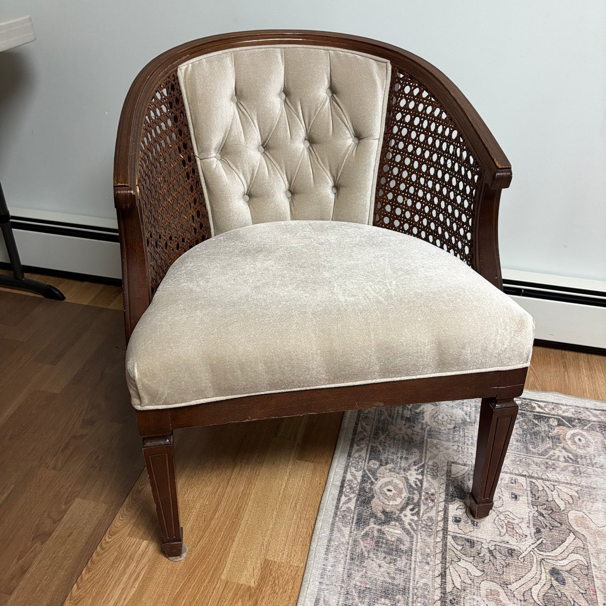 F177 Vintage accent chair with rattan detailing