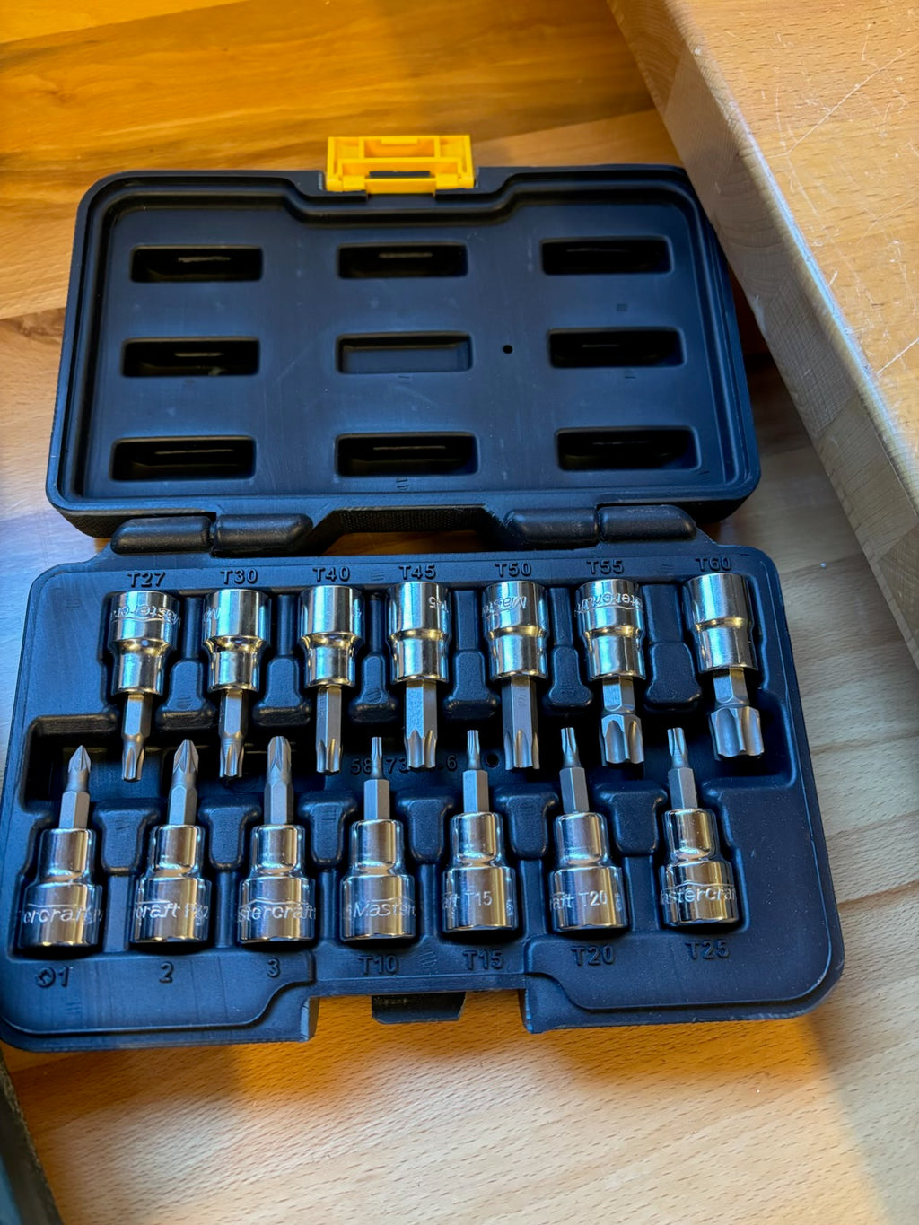 D233 Hitachi power drill Grouping