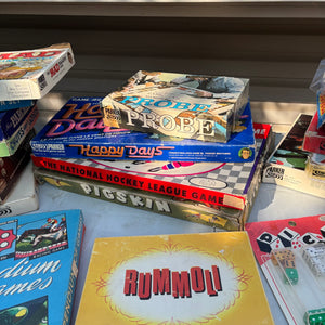 Vintage Games Grouping (Risk, Michigan Rummy and More) - R312