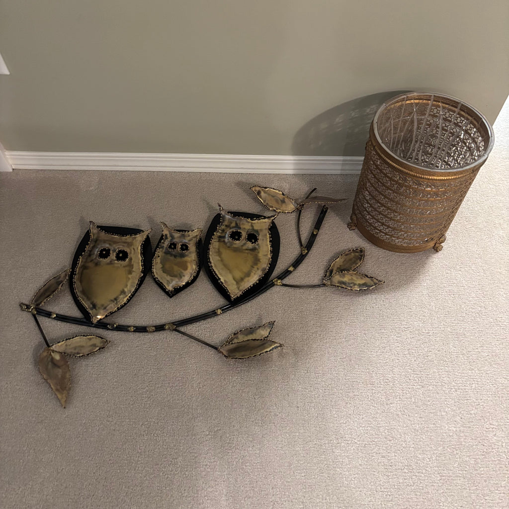 E854 Vintage metal owls wall hanging grouping