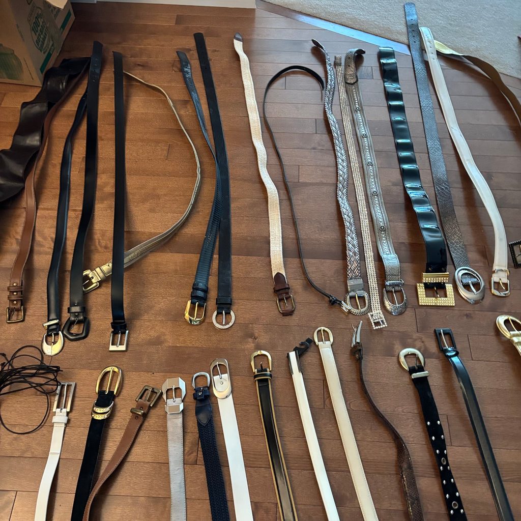 E893 Ladies belts grouping (small/medium)