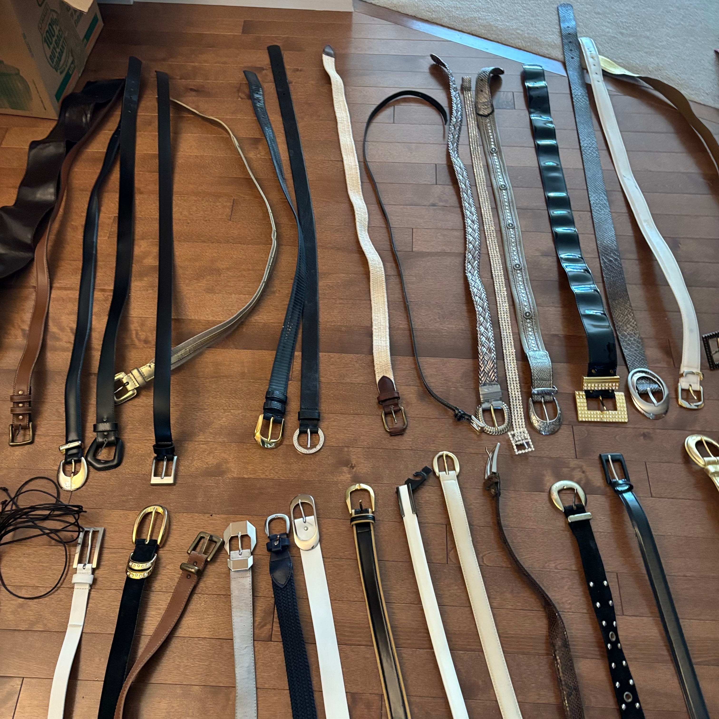 E893 Ladies belts grouping (small/medium)