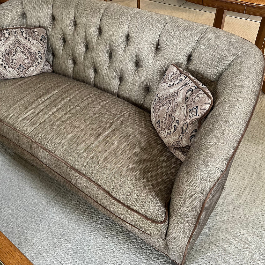 B324 Sofa with grey/beige fabric and solid wood frame
