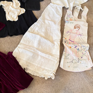 VINTAGE AND ANTIQUE CLOTHING GROUPING - P206