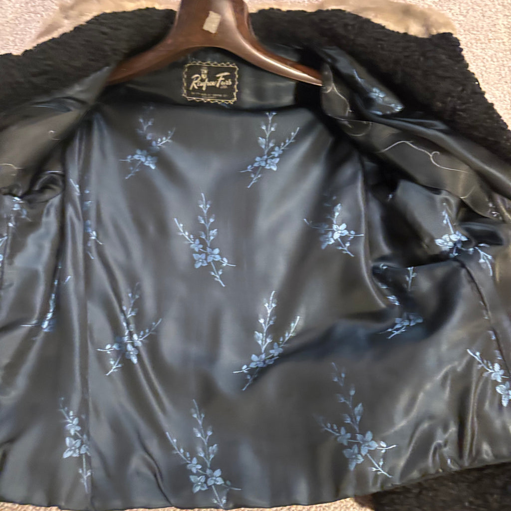 K401 3 Vintage Ladies Coats