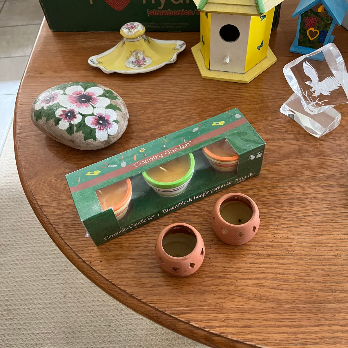 B330 Home decor grouping (vintage porcelain ink well and more)