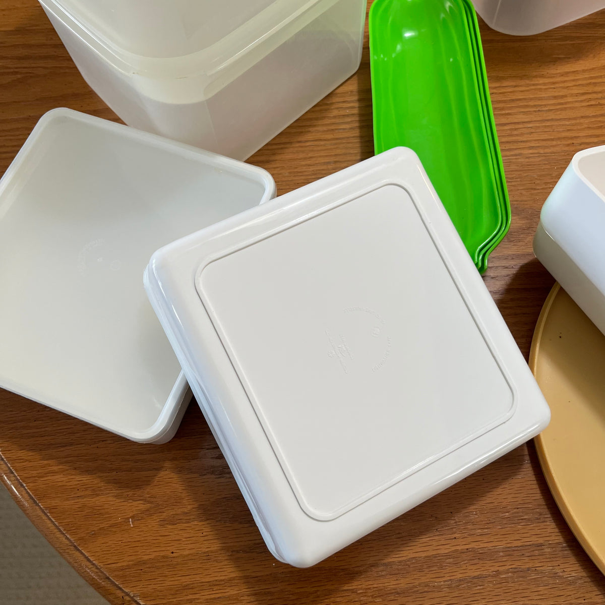 B315 Kitchen grouping (salad spinner and more)