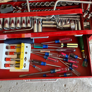 Garage Grouping (Red Toolbox and More) - M107