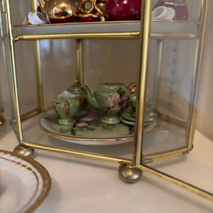 VINTAGE MINI TEACUPS WITH 2 DISPLAY CASES - P257