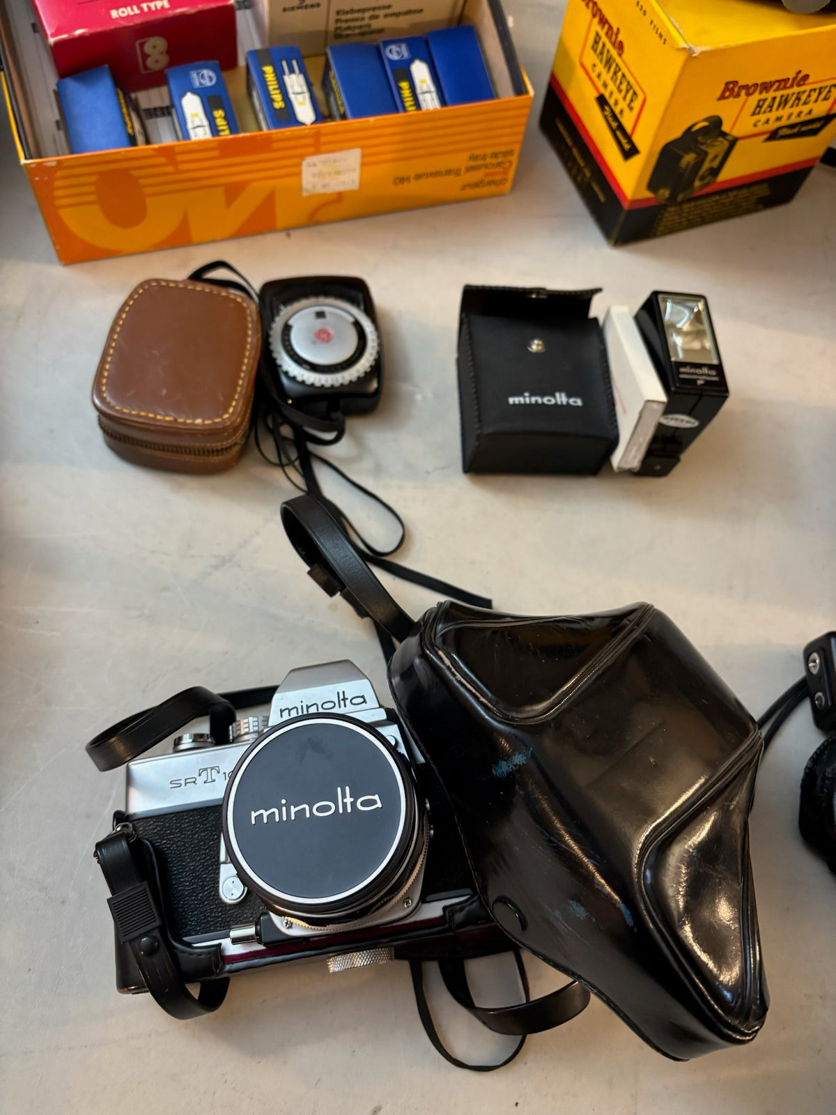 K511 Vintage cameras and more grouping