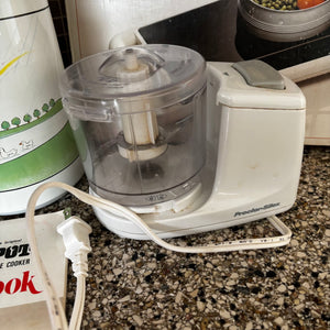 Kitchen Grouping (Red Crock Pot and More) - Z107