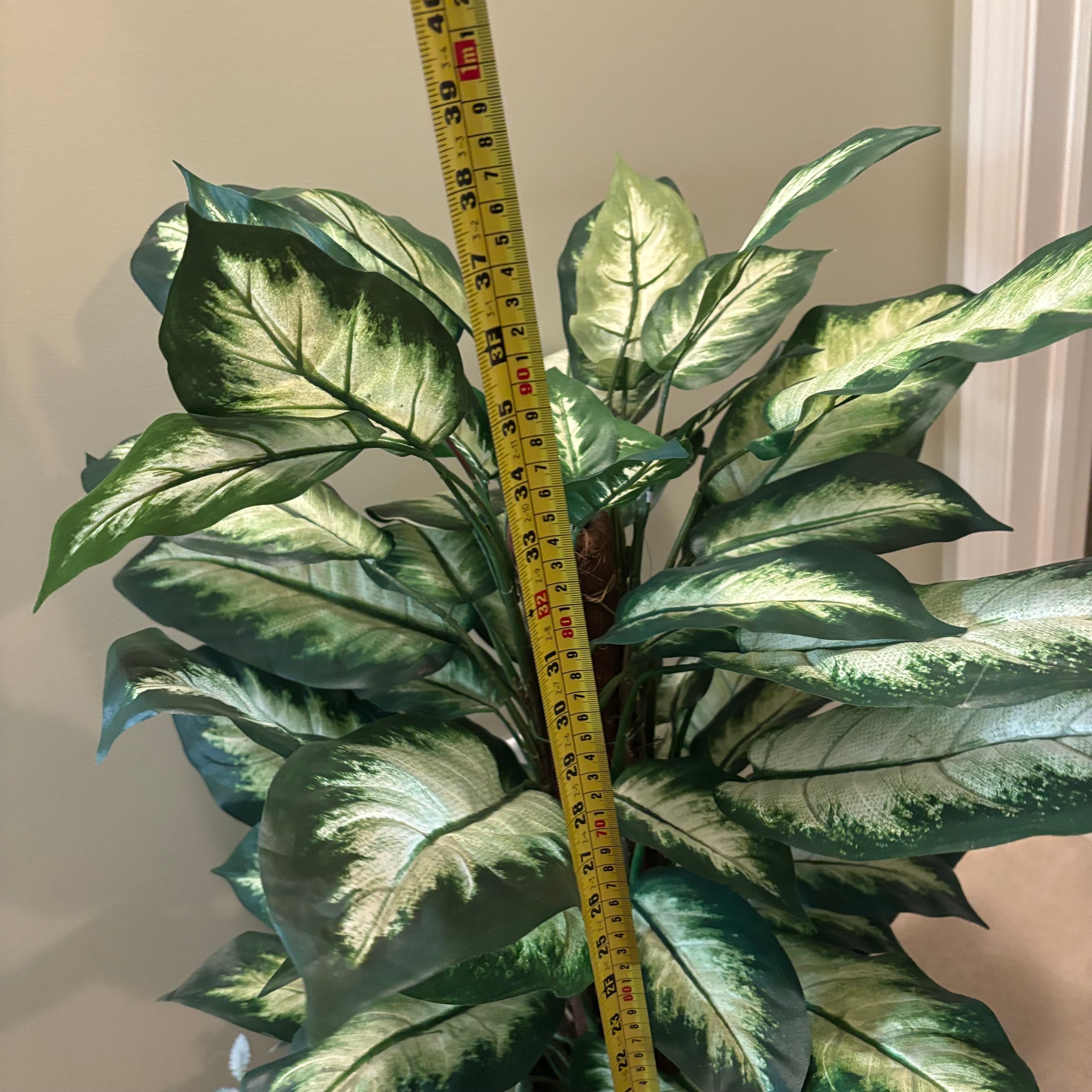 E852 Faux tree and faux greenery grouping