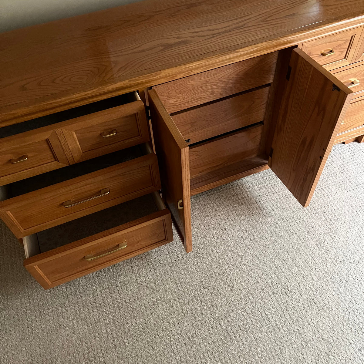 B338 Vintage Solid wood 9 drawer dresser (31” x 70” x 18”)