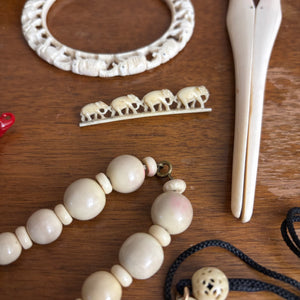 VINTAGE BONE/RESIN GROUPING (BRACELETS, PIPE AND MORE) - P344
