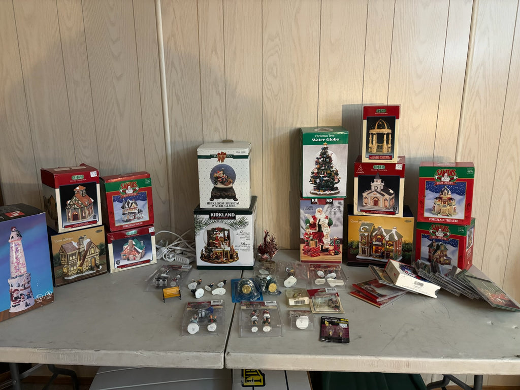 K500B Christmas grouping (villagers and more)