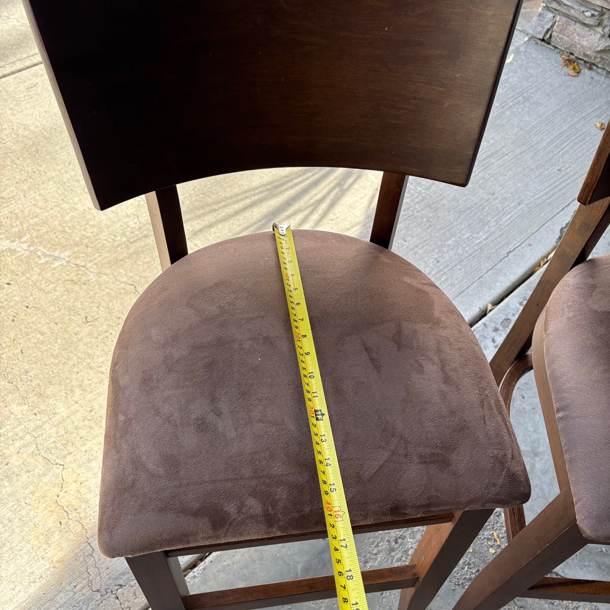Y154 Set of 2 Countertop Height stools with brown microfibre seats
