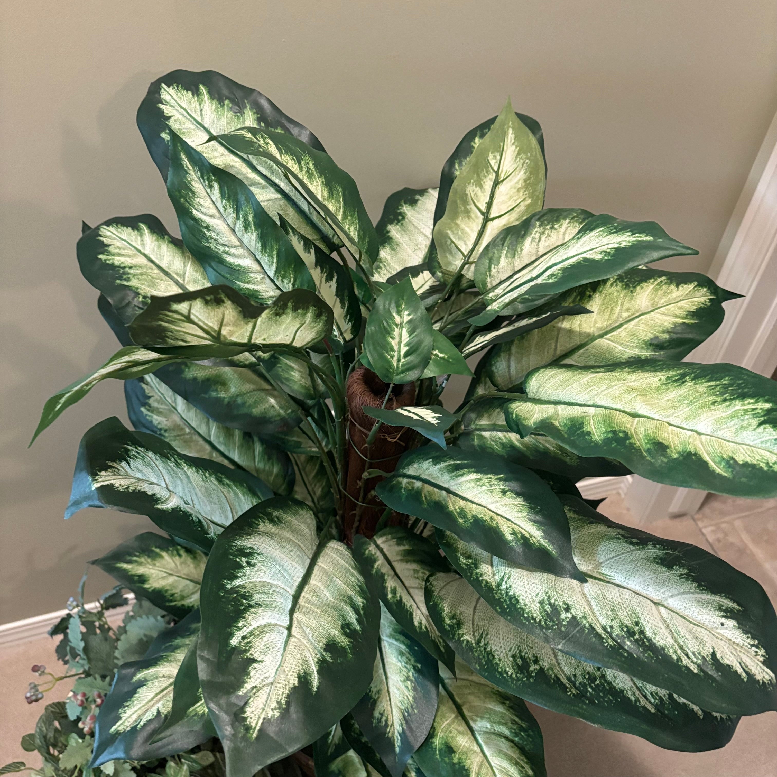 E852 Faux tree and faux greenery grouping