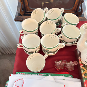 VINTAGE CHRISTMAS GROUPING (TEA SET AND MORE) - P144