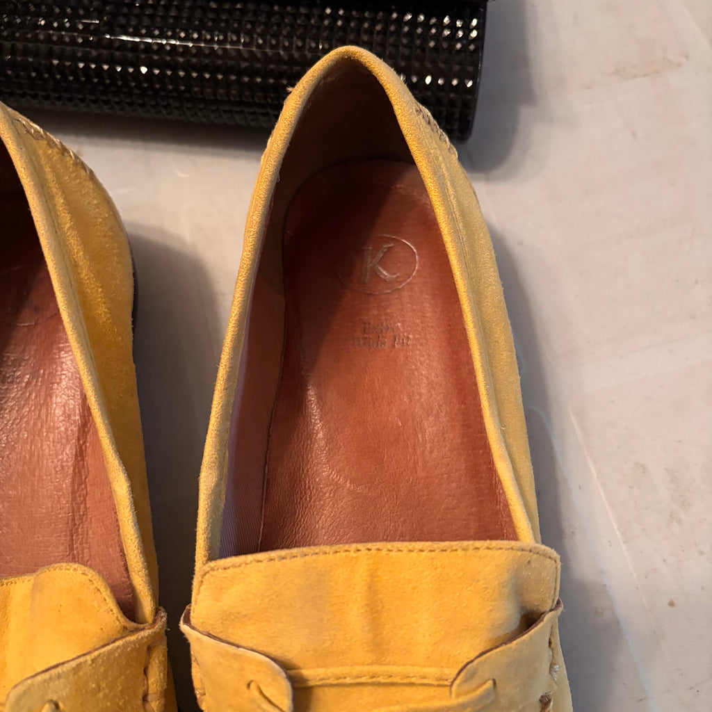 X230 Ladies size 5 shoes and purses