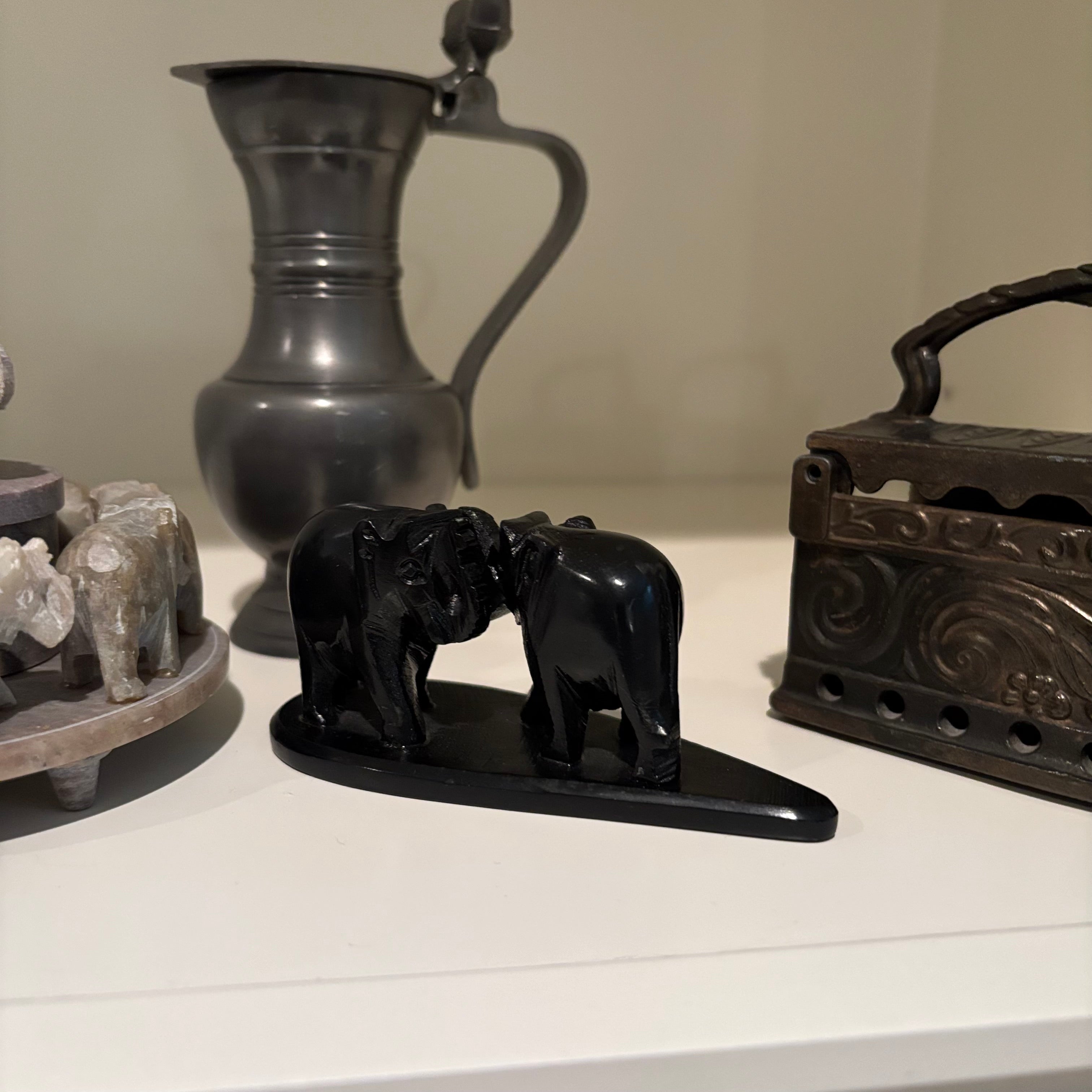 E866 Home decor grouping (mini brass and more)