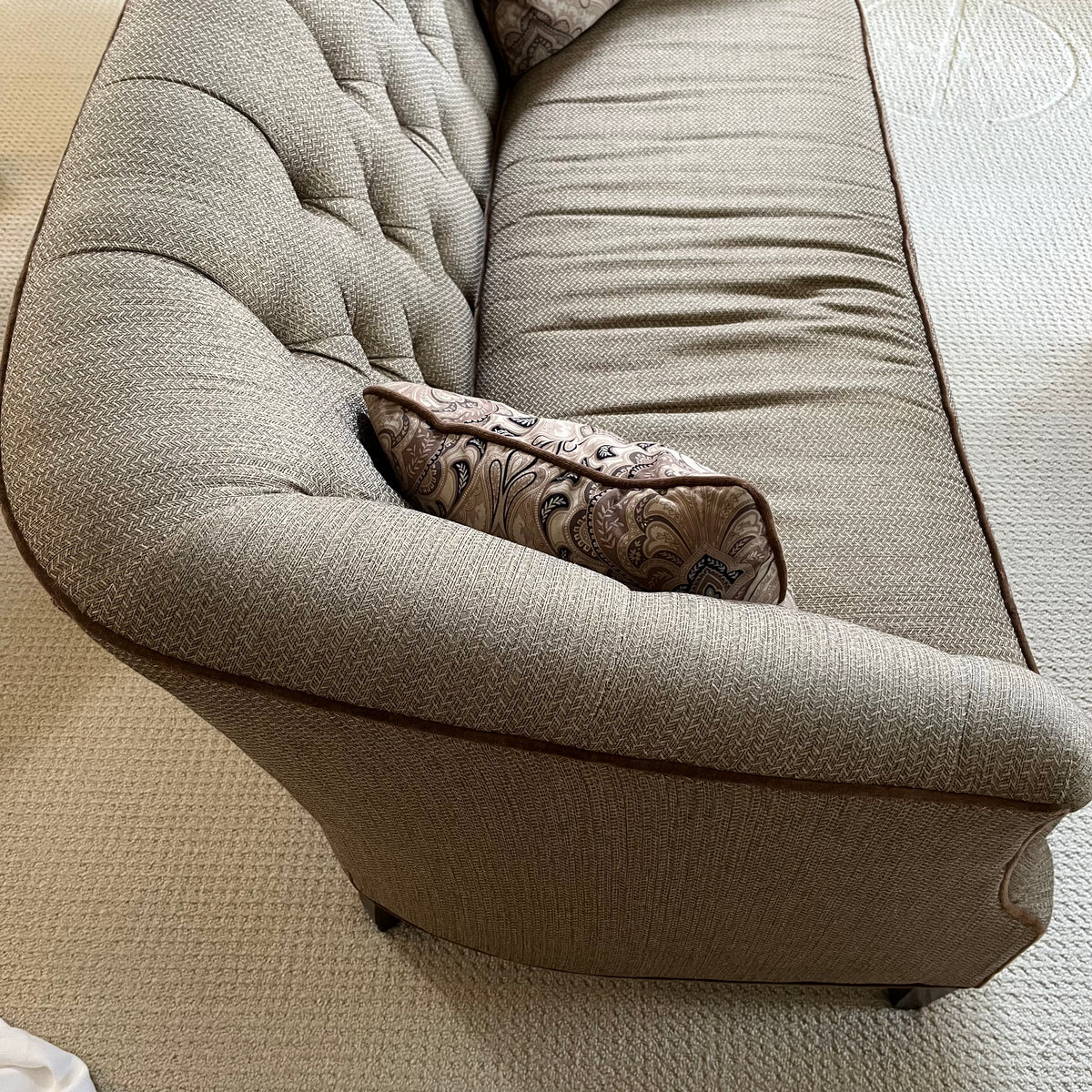 B324 Sofa with grey/beige fabric and solid wood frame